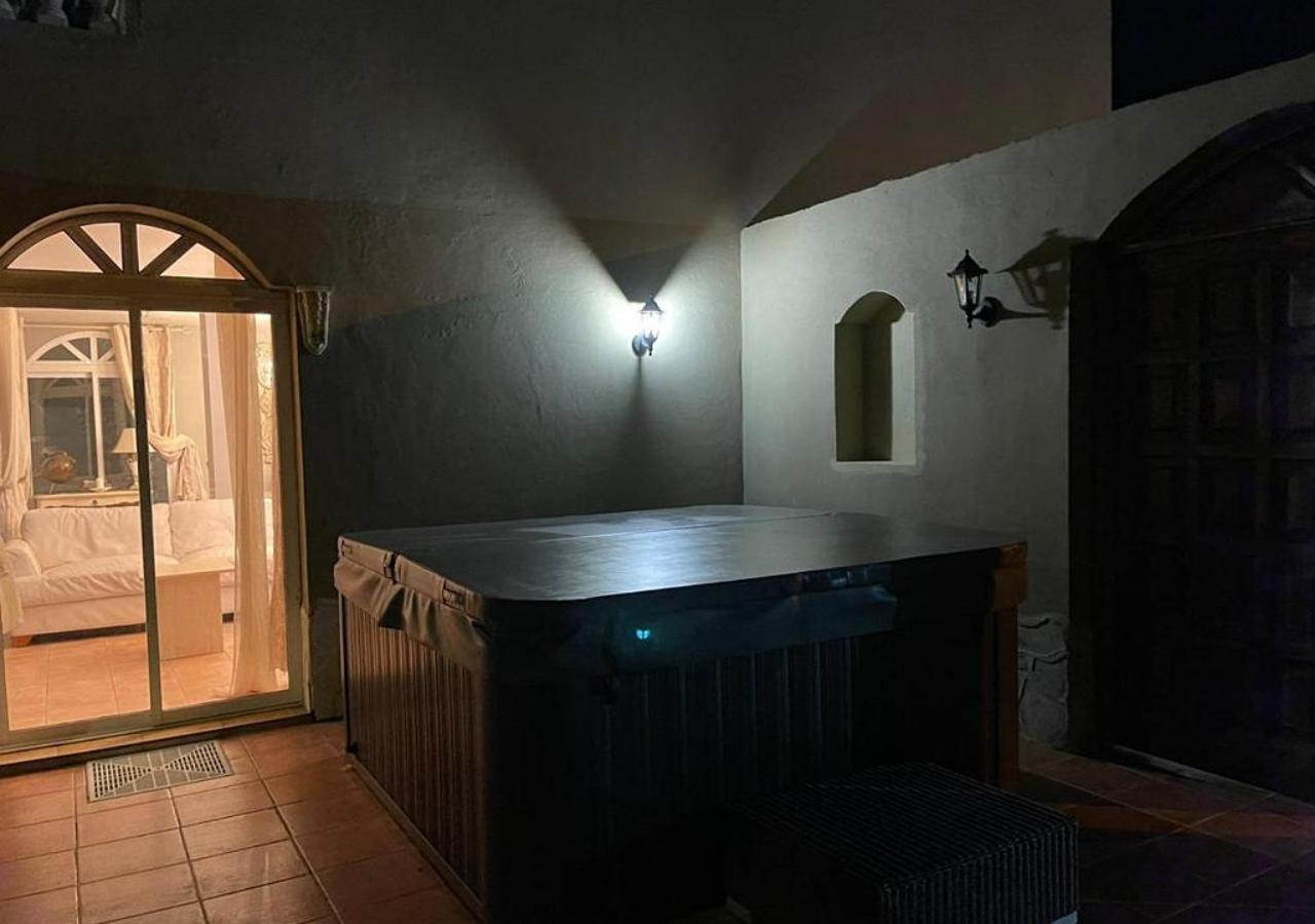 Amazing View El Medano Villa In With Jacuzzi Bagian luar foto